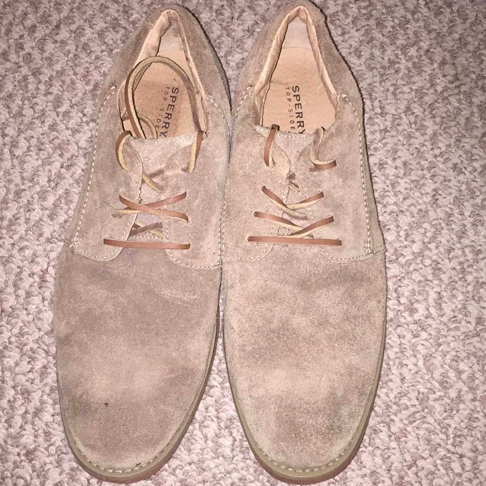 Light brown Sperry Top sider